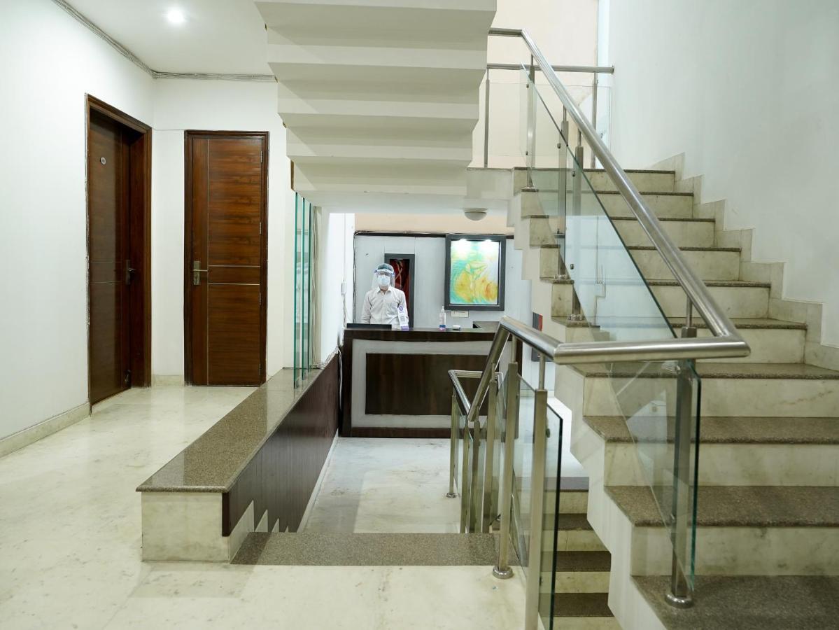 Lime Tree Hotel Sushant Lok Gurgaon Sector 29 Next To Iffco Chowk Metro Eksteriør bilde