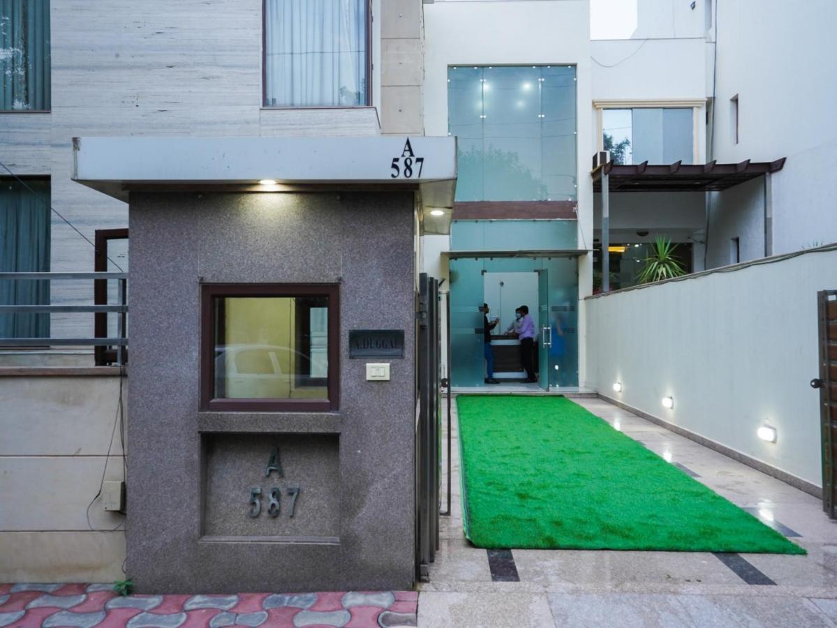 Lime Tree Hotel Sushant Lok Gurgaon Sector 29 Next To Iffco Chowk Metro Eksteriør bilde