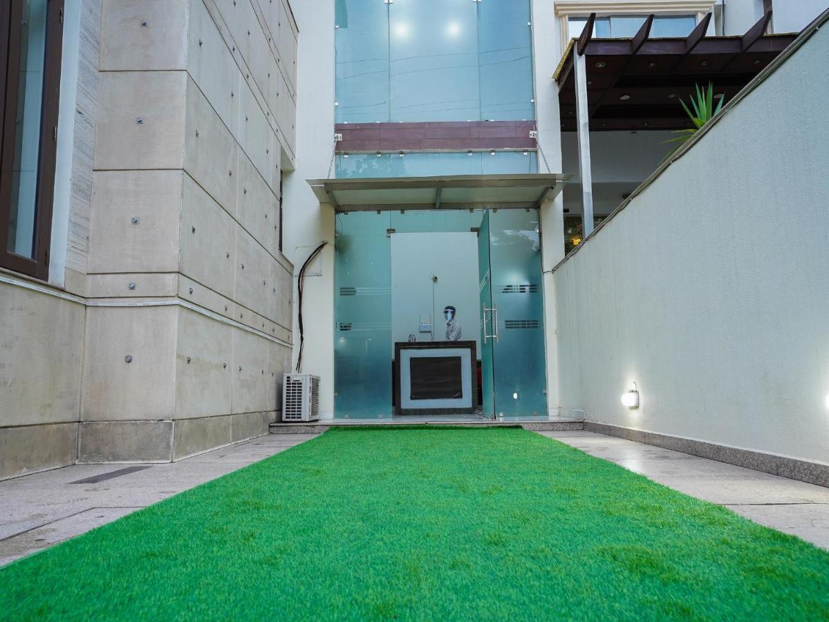 Lime Tree Hotel Sushant Lok Gurgaon Sector 29 Next To Iffco Chowk Metro Eksteriør bilde