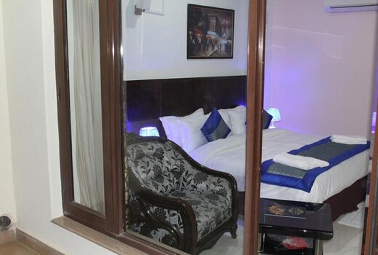 Lime Tree Hotel Sushant Lok Gurgaon Sector 29 Next To Iffco Chowk Metro Eksteriør bilde
