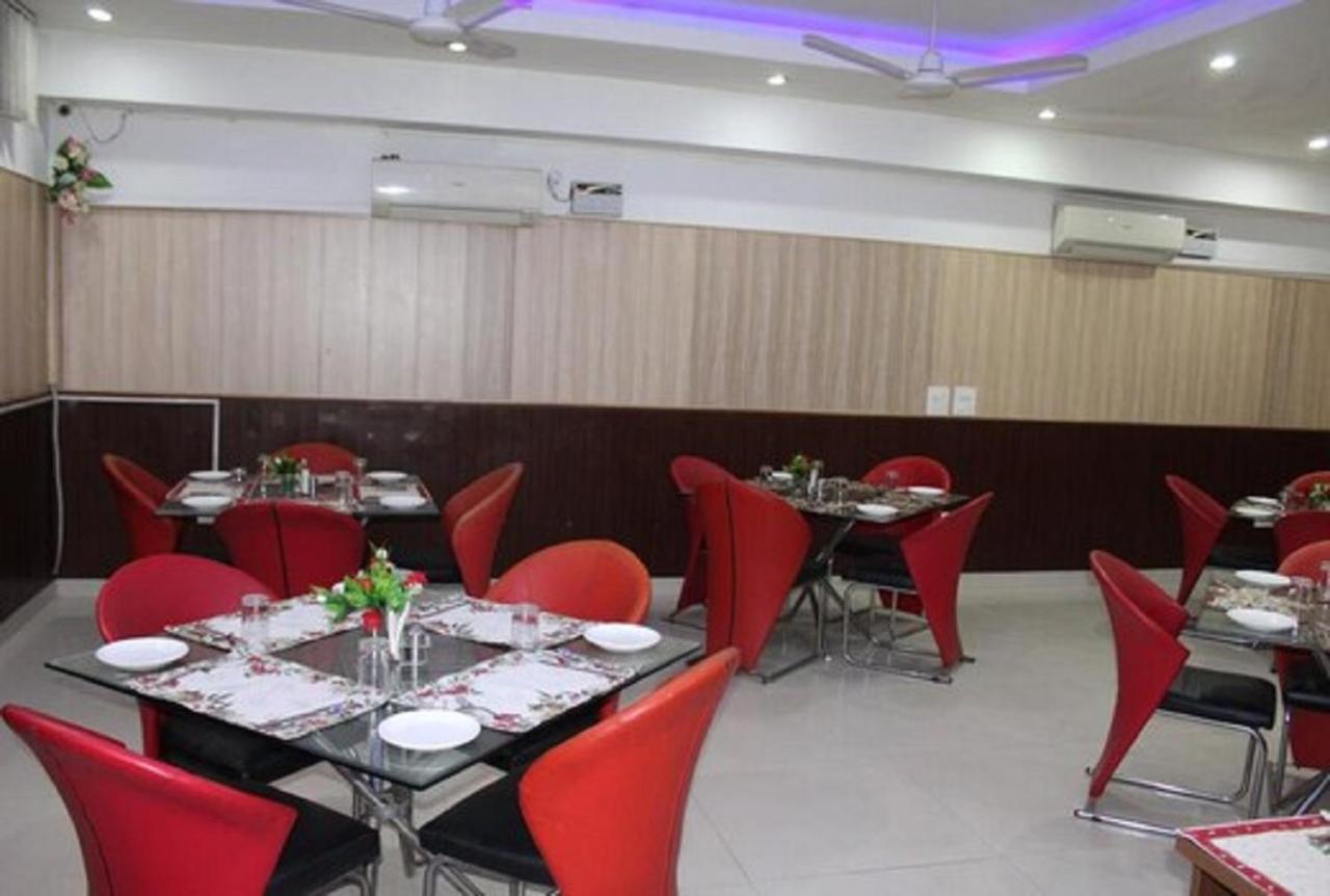 Lime Tree Hotel Sushant Lok Gurgaon Sector 29 Next To Iffco Chowk Metro Eksteriør bilde