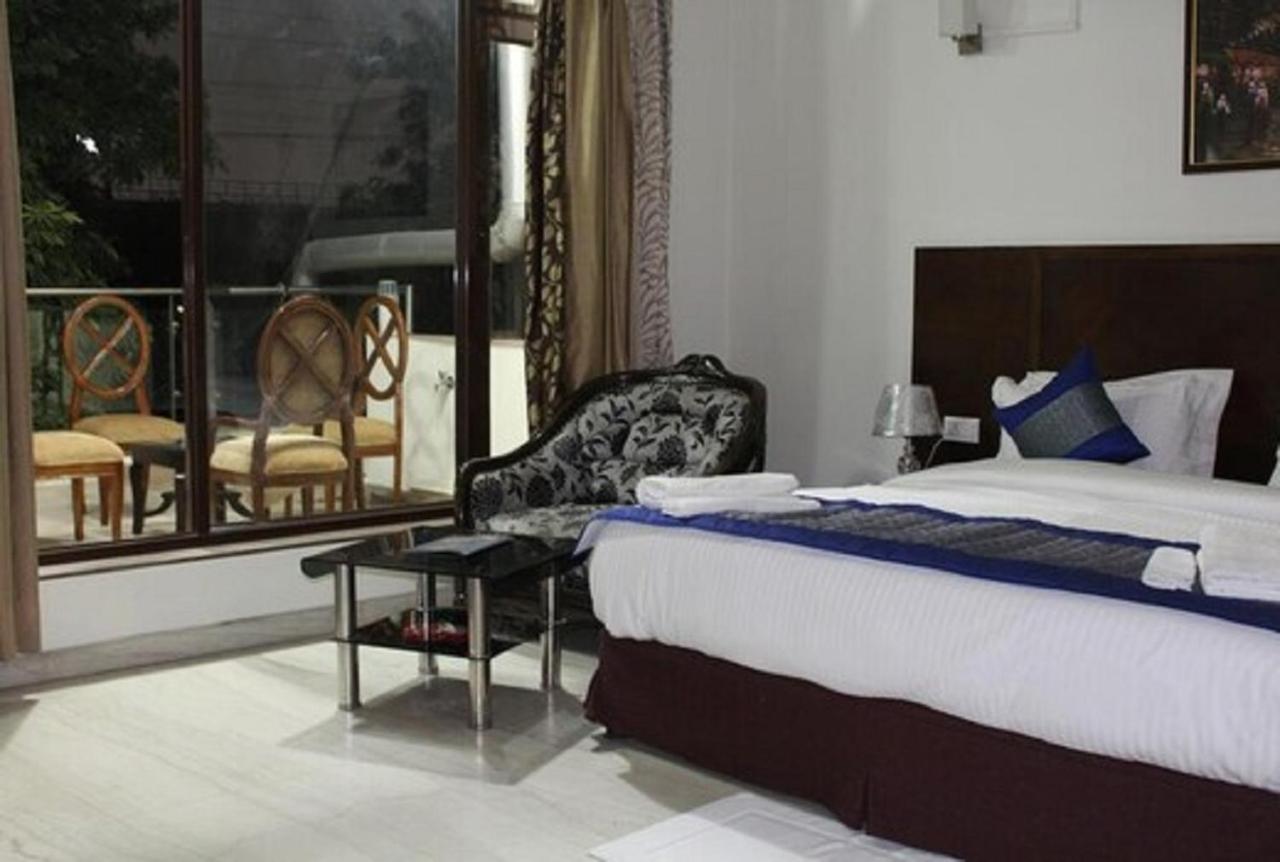 Lime Tree Hotel Sushant Lok Gurgaon Sector 29 Next To Iffco Chowk Metro Eksteriør bilde