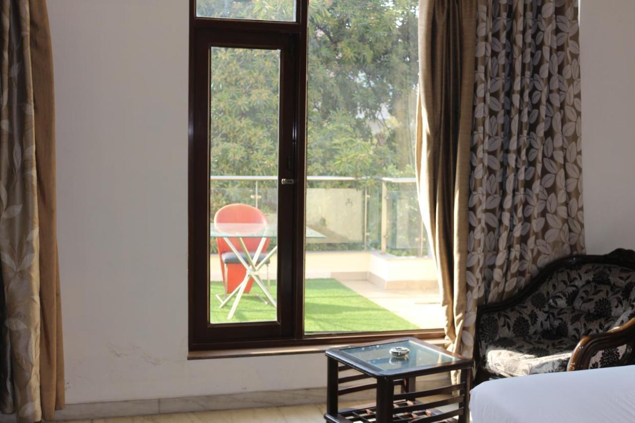 Lime Tree Hotel Sushant Lok Gurgaon Sector 29 Next To Iffco Chowk Metro Eksteriør bilde